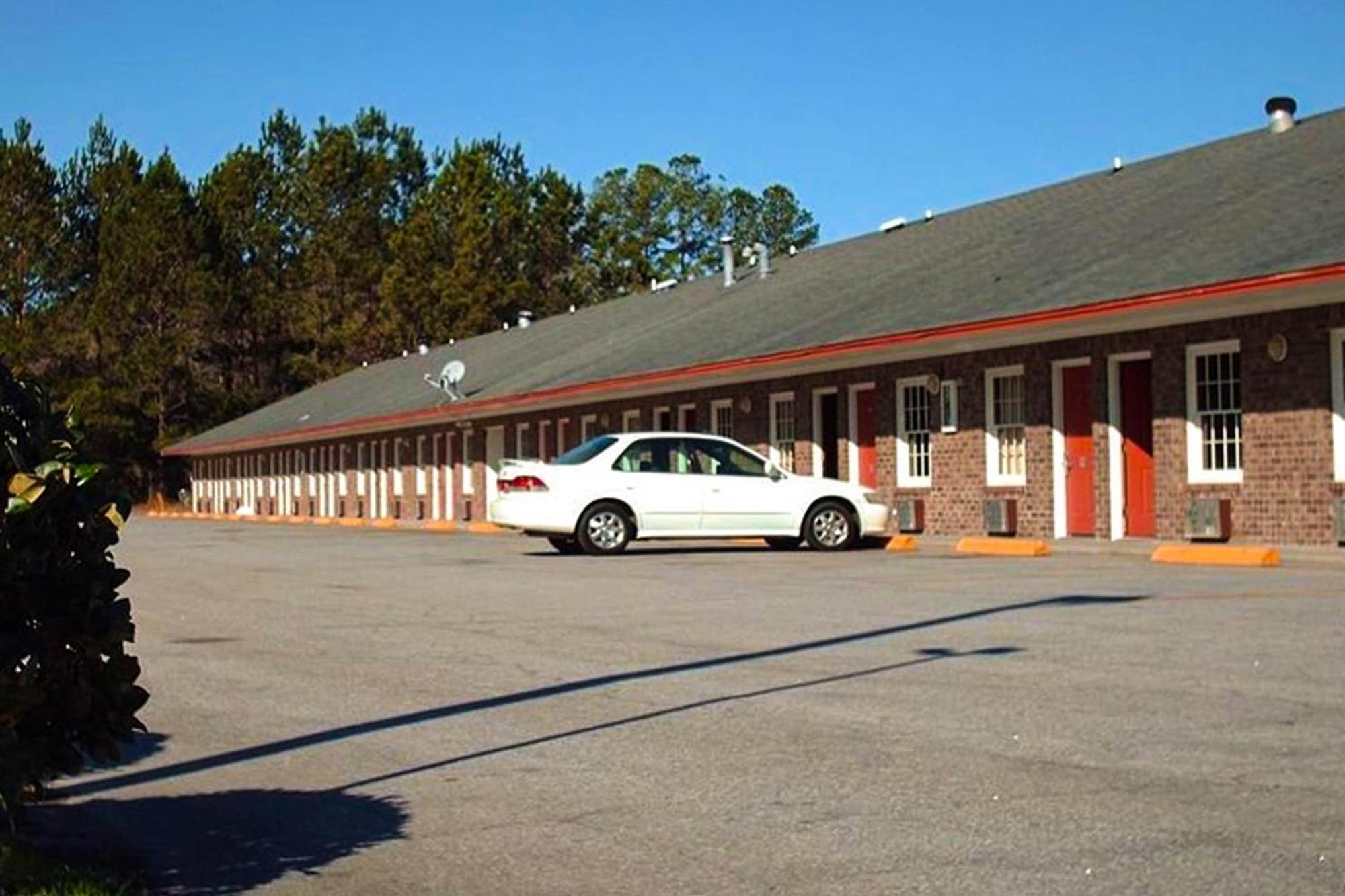 Oyo Hotel Ridgeland East Bagian luar foto