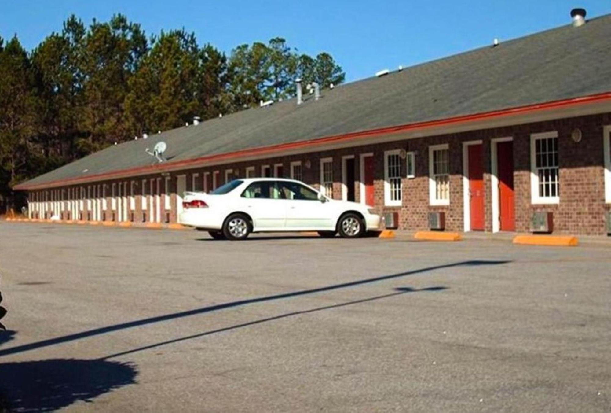 Oyo Hotel Ridgeland East Bagian luar foto